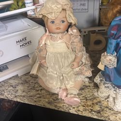 Portland Dolls By Heritage Dolls Goes For 100 To 150 Each, But Sell $50For Both Moving At A Time