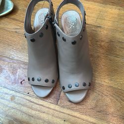 Vince Camuto Leather Heels Size 6/36 Never Worn 