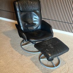 Reclining Chair With Foot Stool