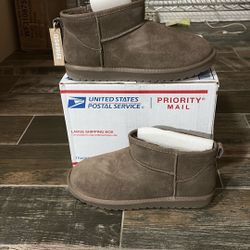 Cushionaire Hip Cozy Ankle Boot