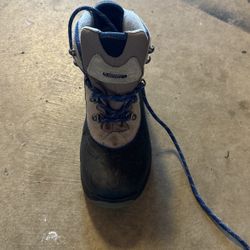 Women’s Hiking Boots