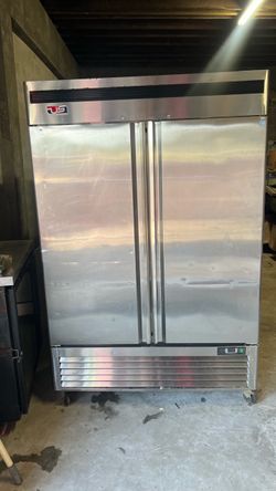 Restaurant Two Door Freezer