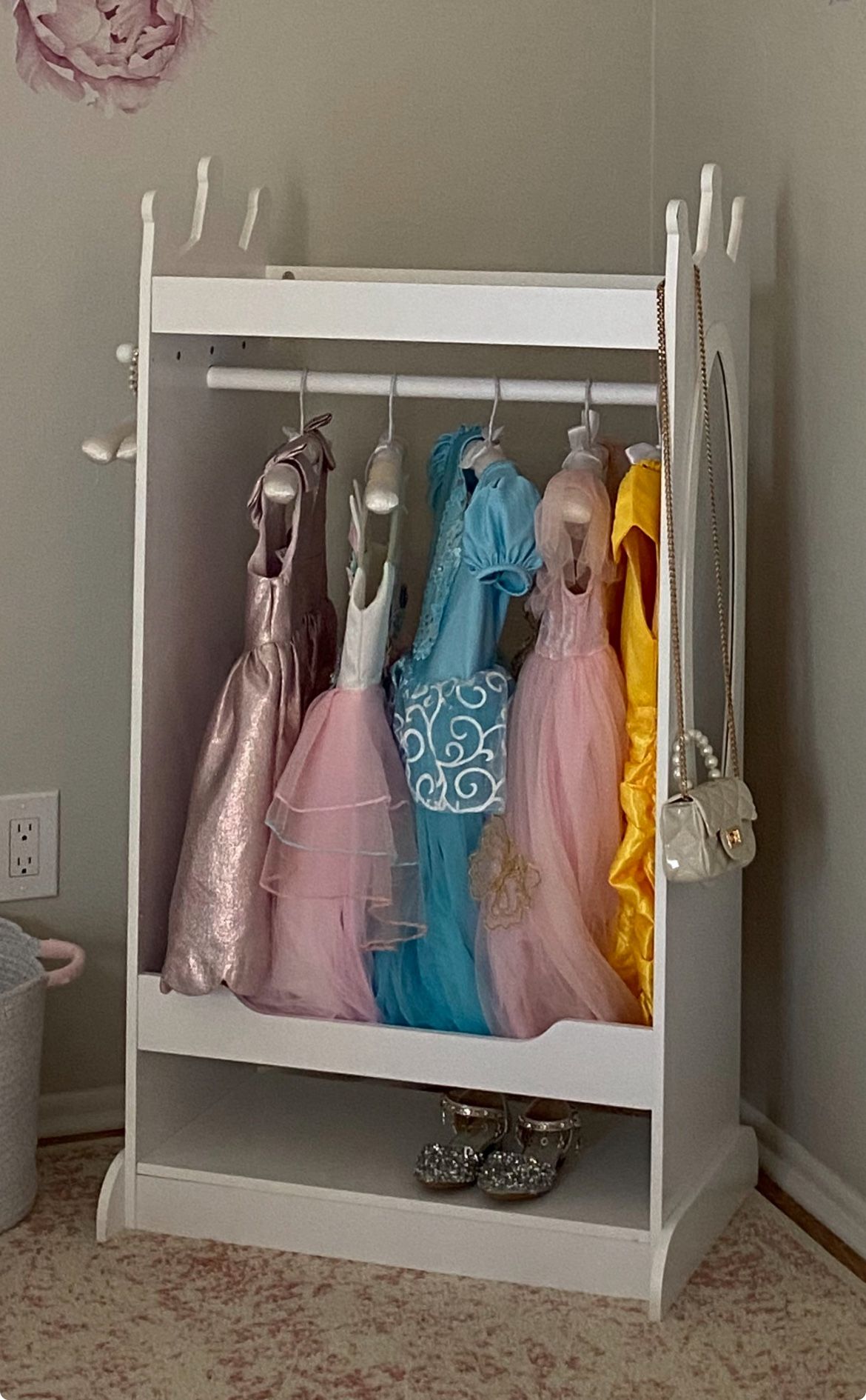 Little Girls Room / Wardrobe