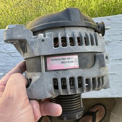 Toyota Scion Camry RAV4  tC OEM Alternator 