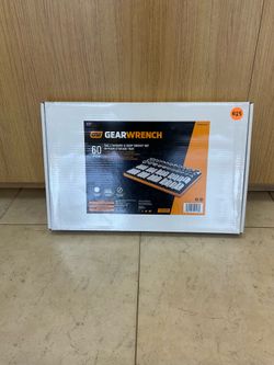 GEAR WRENCH 60 PIECE SAE STANDARD & DEEP SOCKET SET IN FOAM STORAGE TRAY