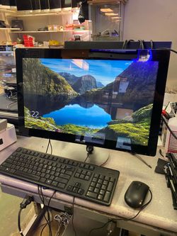 ASUS ET2322I AIO 23 Inch PC desktop  All in one touchscreen  Intel i7-4500U CPU  16G RAM  1TB HDD Windows 10 pro. It as a crack on the top, left side 