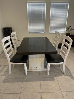 Dining room table with 4 chairs