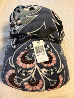 Vera Bradley plush blanket 80”x50” new