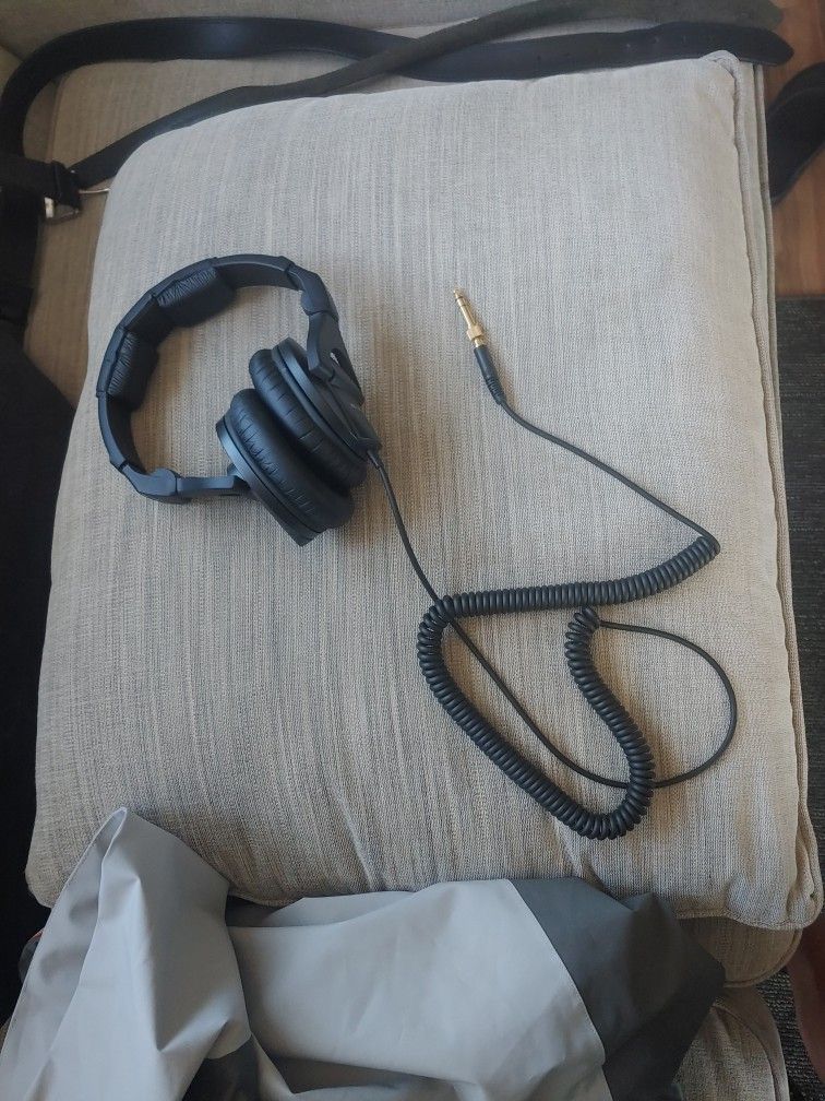 Sennheiser HD 280 PRO  Headphones For Sale