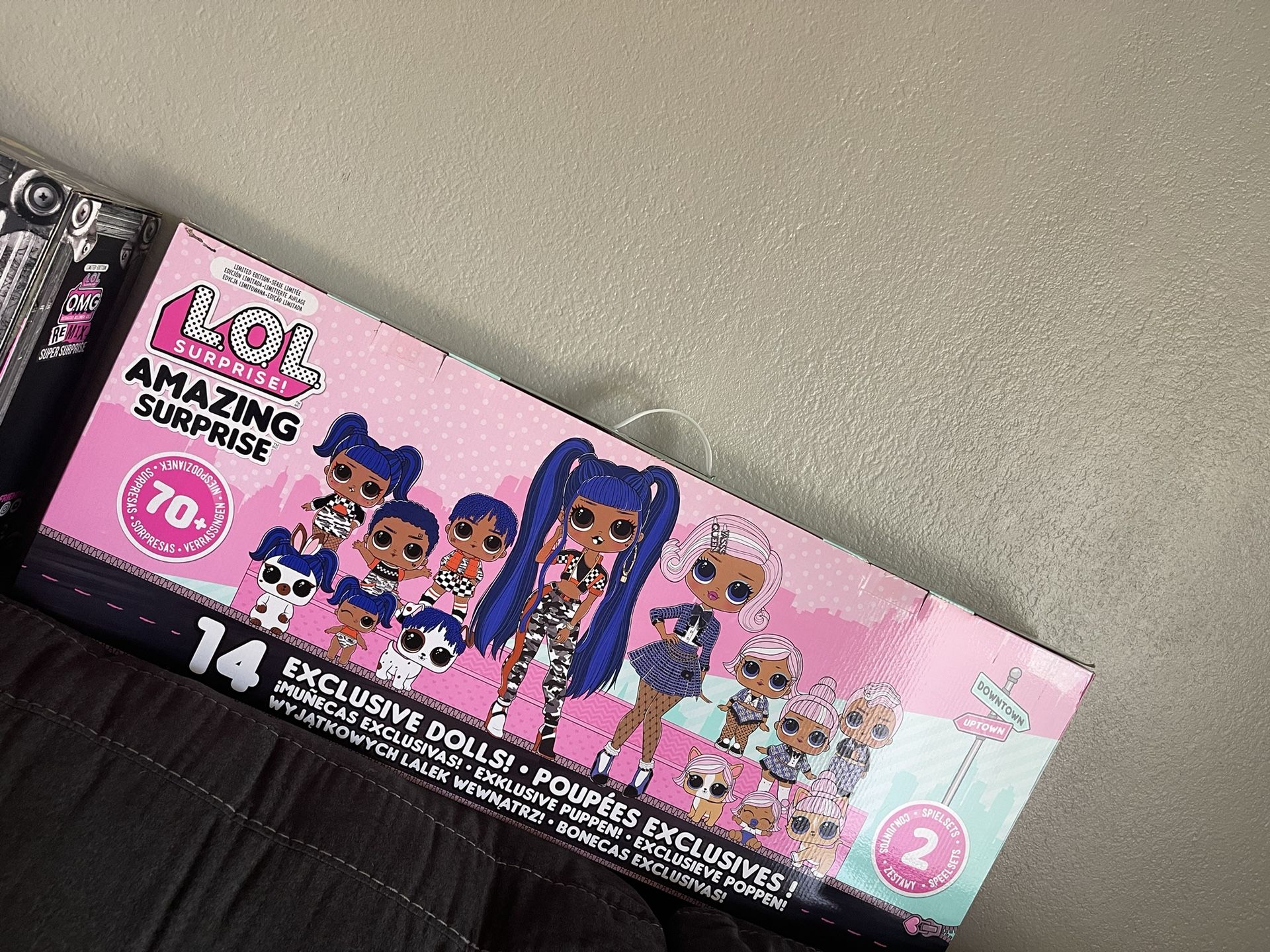 LOL Girls 2 Playset Amazing 70+ Surprises with 14 Fashion Dolls And Playset NEW!