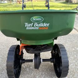 Scotts Turf Builder EdgeGuard Mini Push Broadcast Spreader