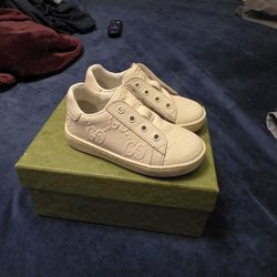 Gucci shoes little girls brand new