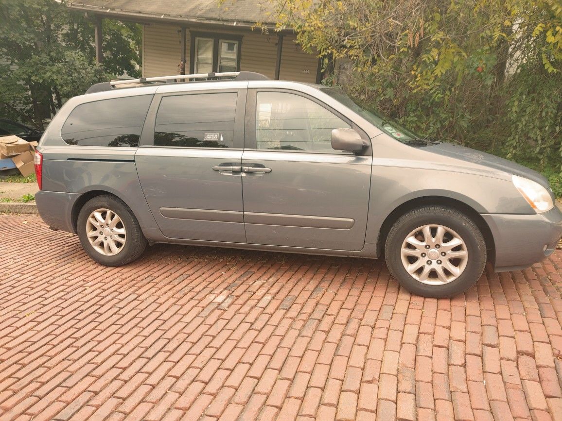 2008 KIA Sedona