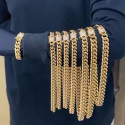 12MM Cuban Link Set 14k Gold Plated Doesn't Loses Color 