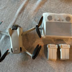 New DJI Mini 3 +DJI RC Remote+ 2x Battery