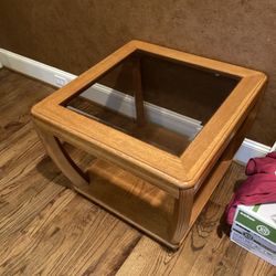 End table (good shape) 