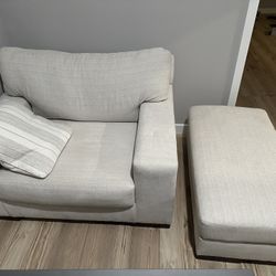 Maggie Over Sized Chair And Ottoman