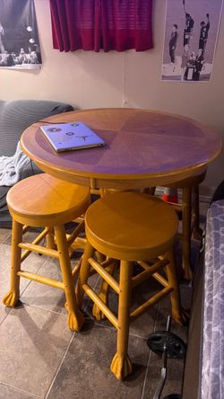 Round table