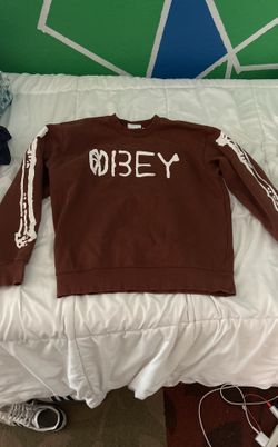 OBEY crewneck Skeleton