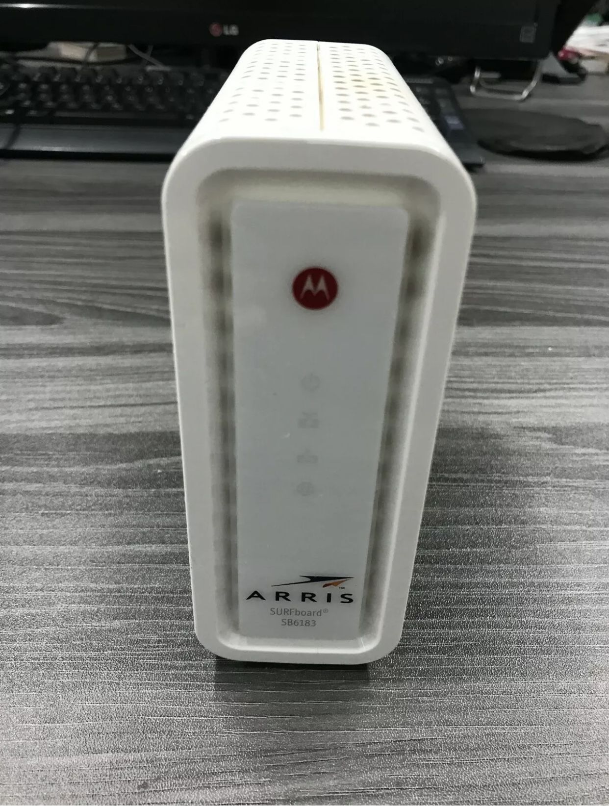 Motorola Arris Surfboard SB6183 cable modem