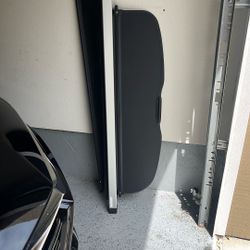 Subaru Outback Cargo Cover Retractable 
