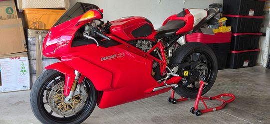 2006 Ducati 749s