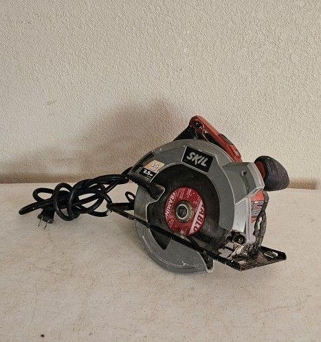CIRCULAR SAW