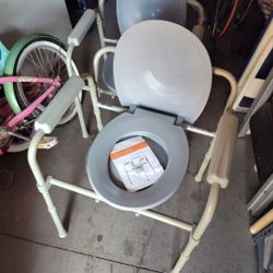 It's a Brand New Portable Toilets $30