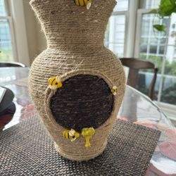 🐝 Handmade Beehive Vase – Rustic Jute Decor with Bumble Bees