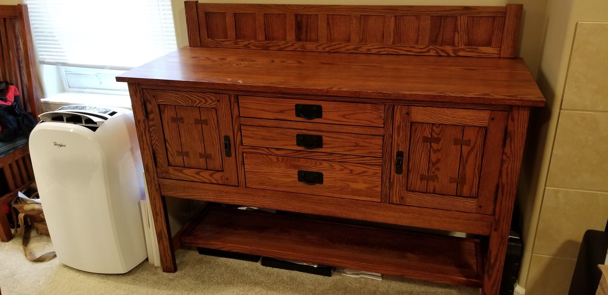 Shin-Lee solid oak mission style sideboard/buffet