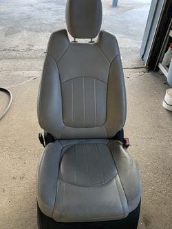 2012 Chevy traverse Driver seat