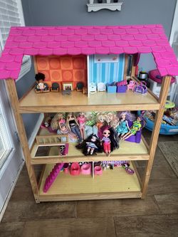 Kids Kraft rolling doll house