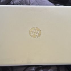 HP 15.6” Laptop – Intel Core i5, 8GB RAM, 256GB SSD – Like New