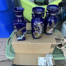 💙✨ STUNNING BLUE CERAMIC VASES – SET OF 3 ✨💙 🔥 ONLY $60 – FIRM PRICE 🔥  Beautiful hand-painted ceramic vases in a deep cobalt blue color with eleg