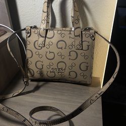 GUESS CROSSBODY
