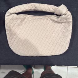 Bottega Veneta jodie bag Suede sand color. Authentic, never used