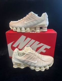  Nike Shox TL Women’s - BNIB 2025 Fire!