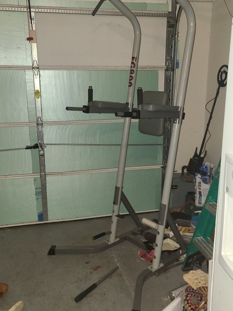 FG 800 Fitness Tower