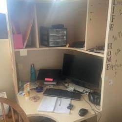 corner office table / desk
