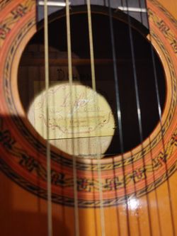 Lyle 2024 classical guitar
