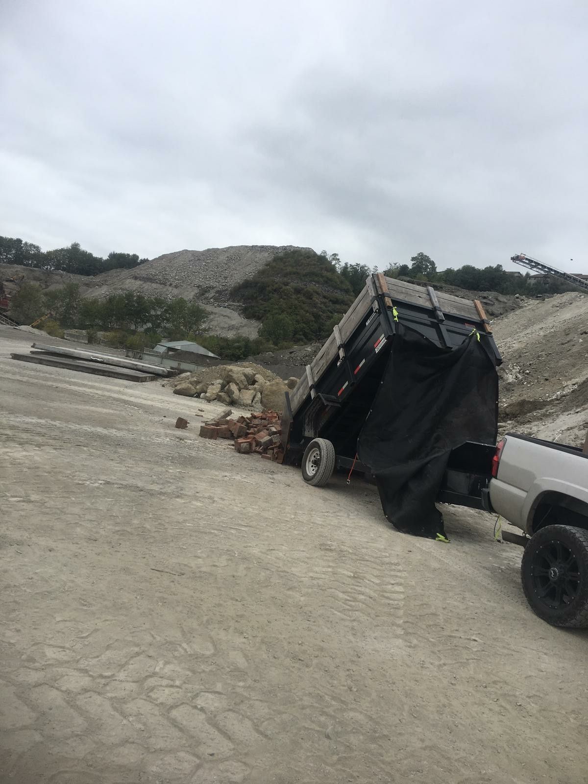 Dump trailer