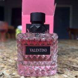 Valentino Donna Born In Roma