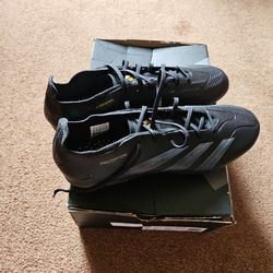 New  adidas predator leaugue size 12