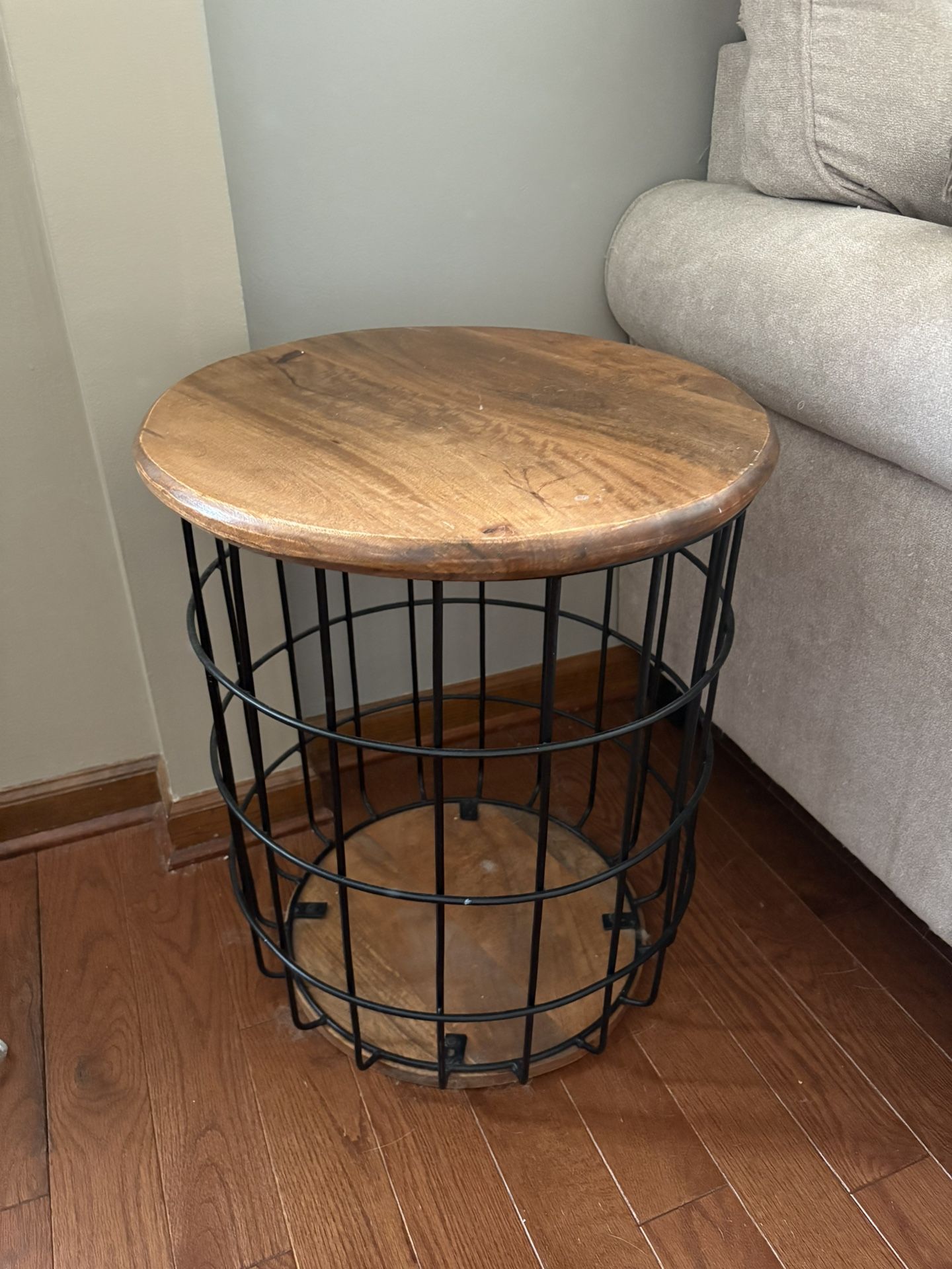 2 Wood End Tables