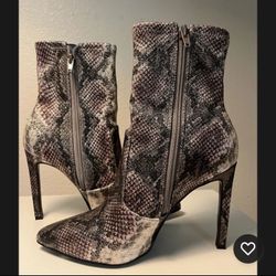 Nine West Snakeskin Glitter Ankle Boots – Women’s Size [6M]