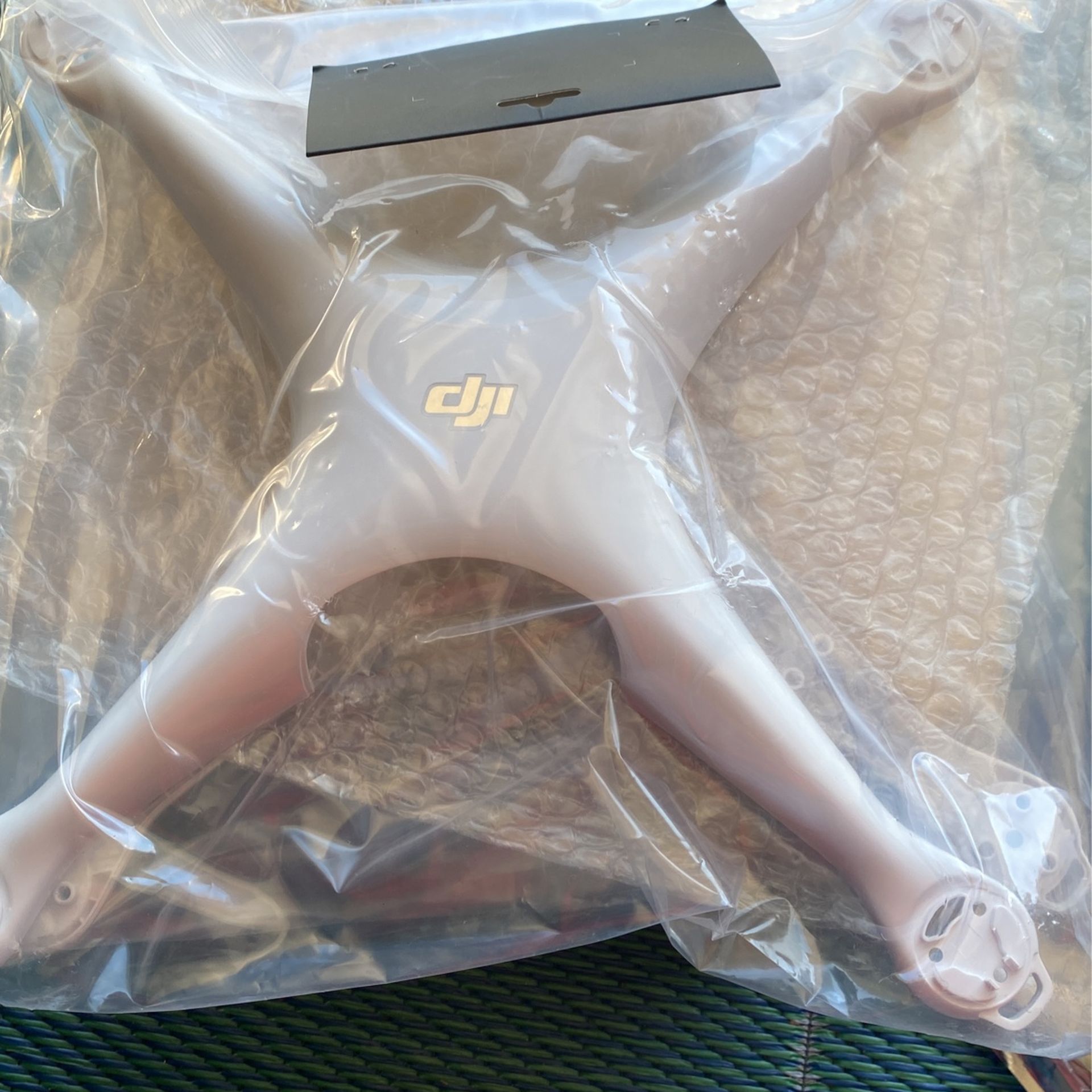 DJI Pahntom 4 Shell with landing Feet