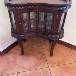Antique/Vintage Kidney table w removable tray