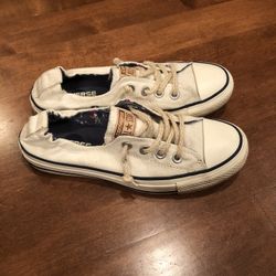 Woman’s Converse All Star Sneakers Shipping Available 