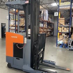Toyota Electric Forklift 