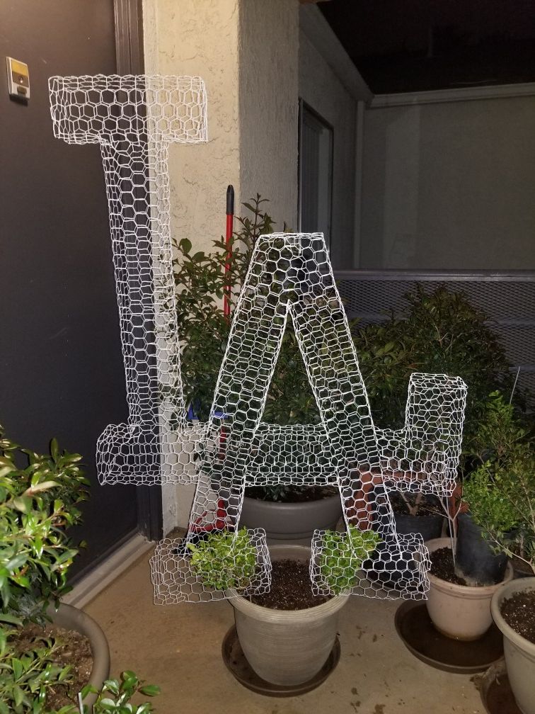 LA Topiary Plant - 48" White/Blue